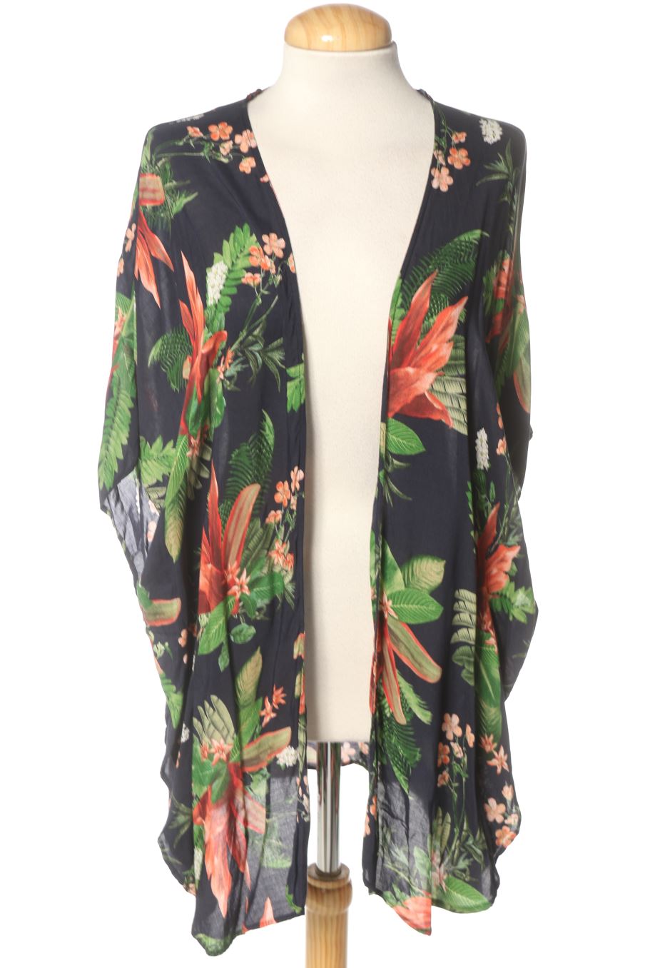 Kimono de Stradivarius de la talla M, de color flores