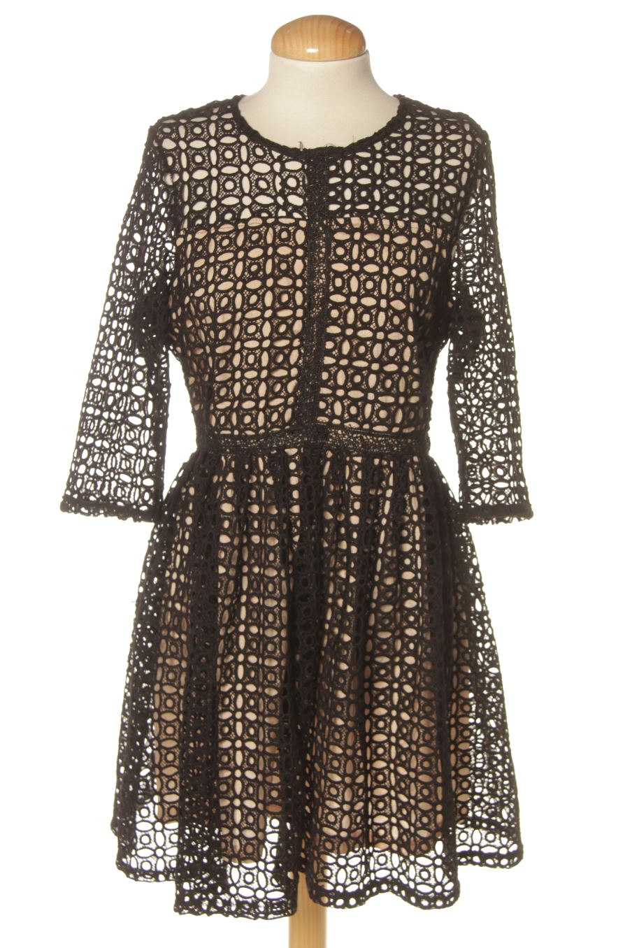 Robe Imperial de la taille L, de couleur noir