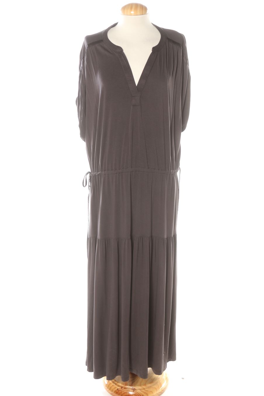 Robe casual Esprit de la taille L, de couleur gris