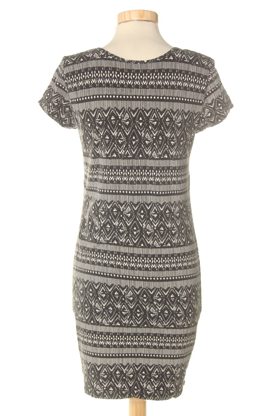 Robe casual La Halle de la taille 38, de couleur imprimés