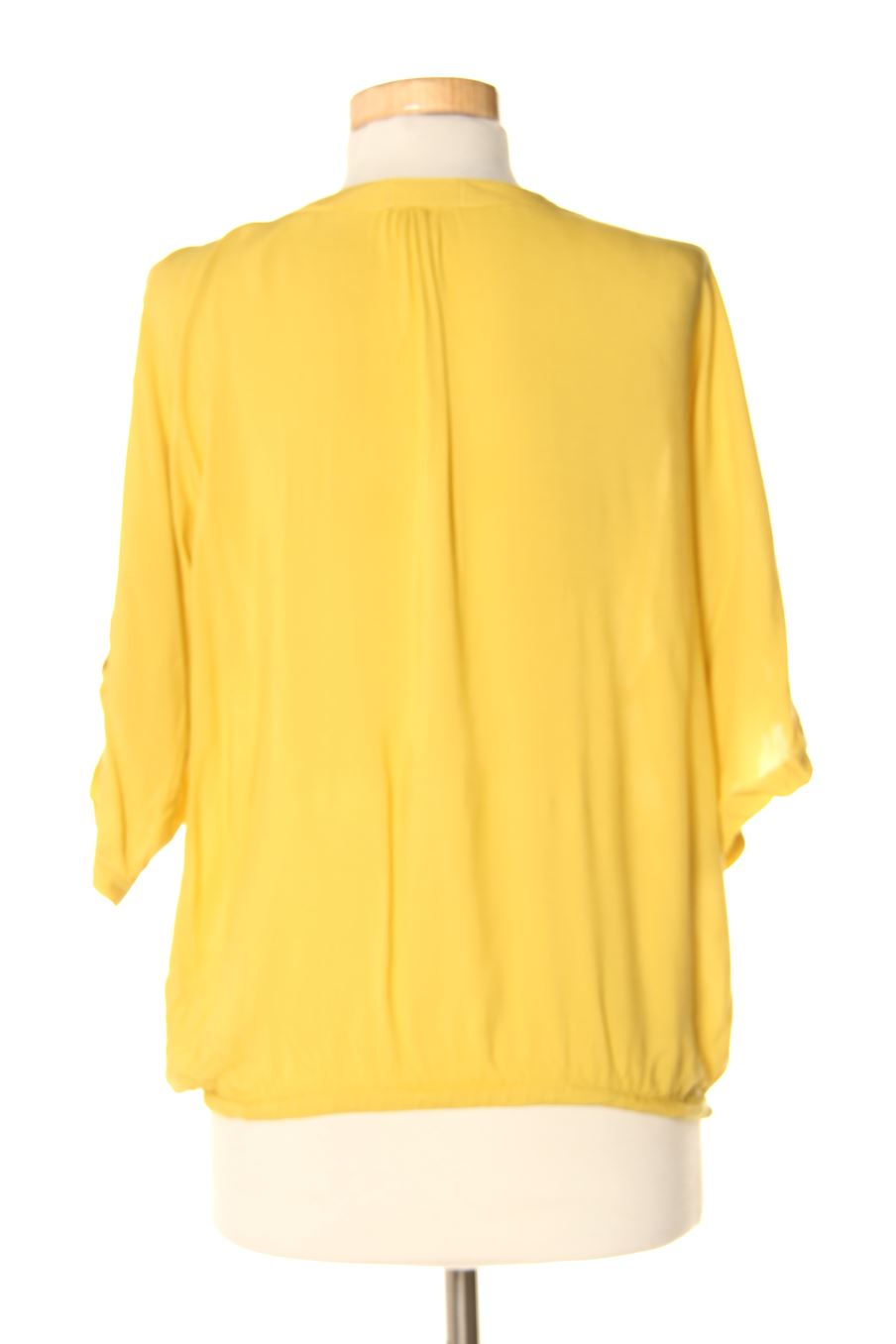 Blusa de manga corta de Pull & Bear de la talla S, de color mostaza