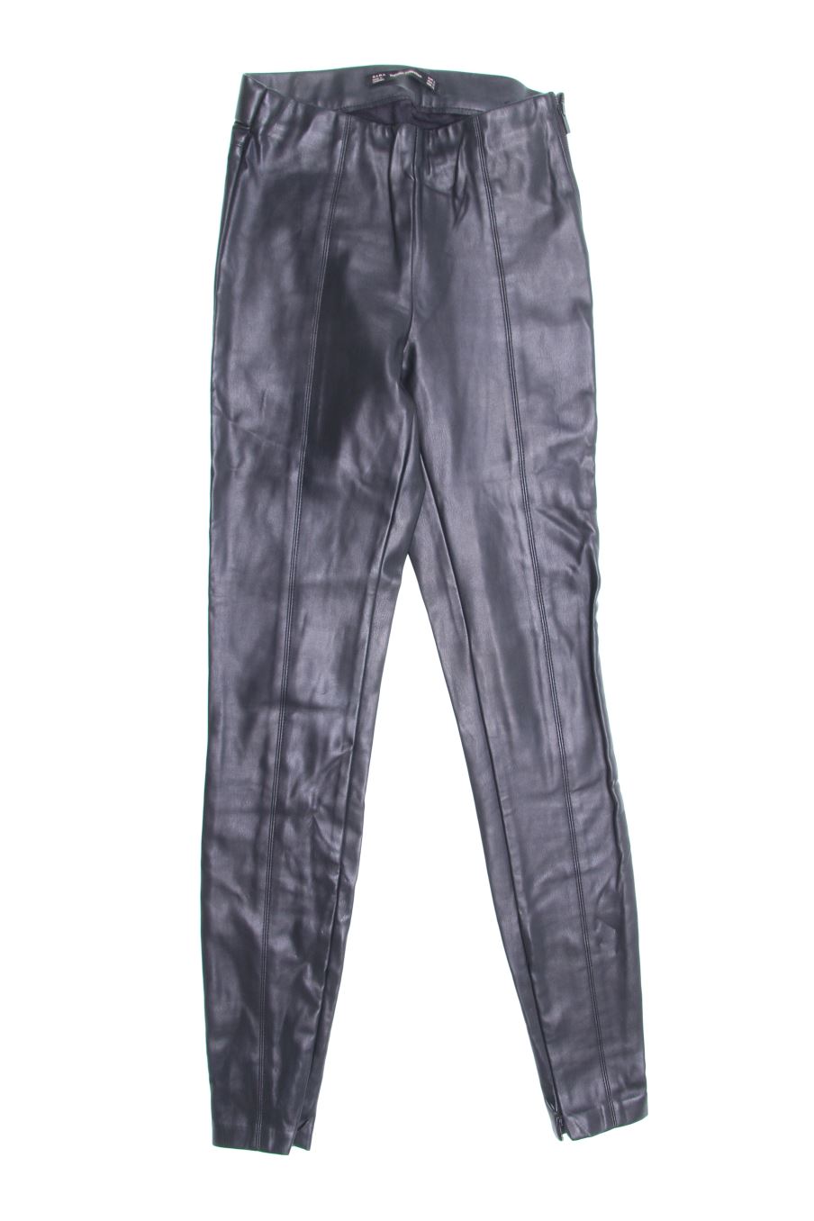 Pantalon Trf (ZARA) de la taille XS, de couleur noir de synthétique