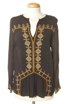 Blusa de manga larga S Sfera, foto 1 de 2