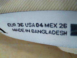 Jeans Zara de la taille 36, de couleur beige de denim