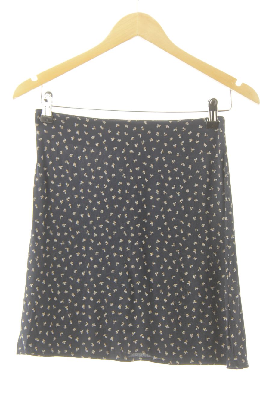 Jupe Brandy Melville de la taille 34, de couleur fleurs