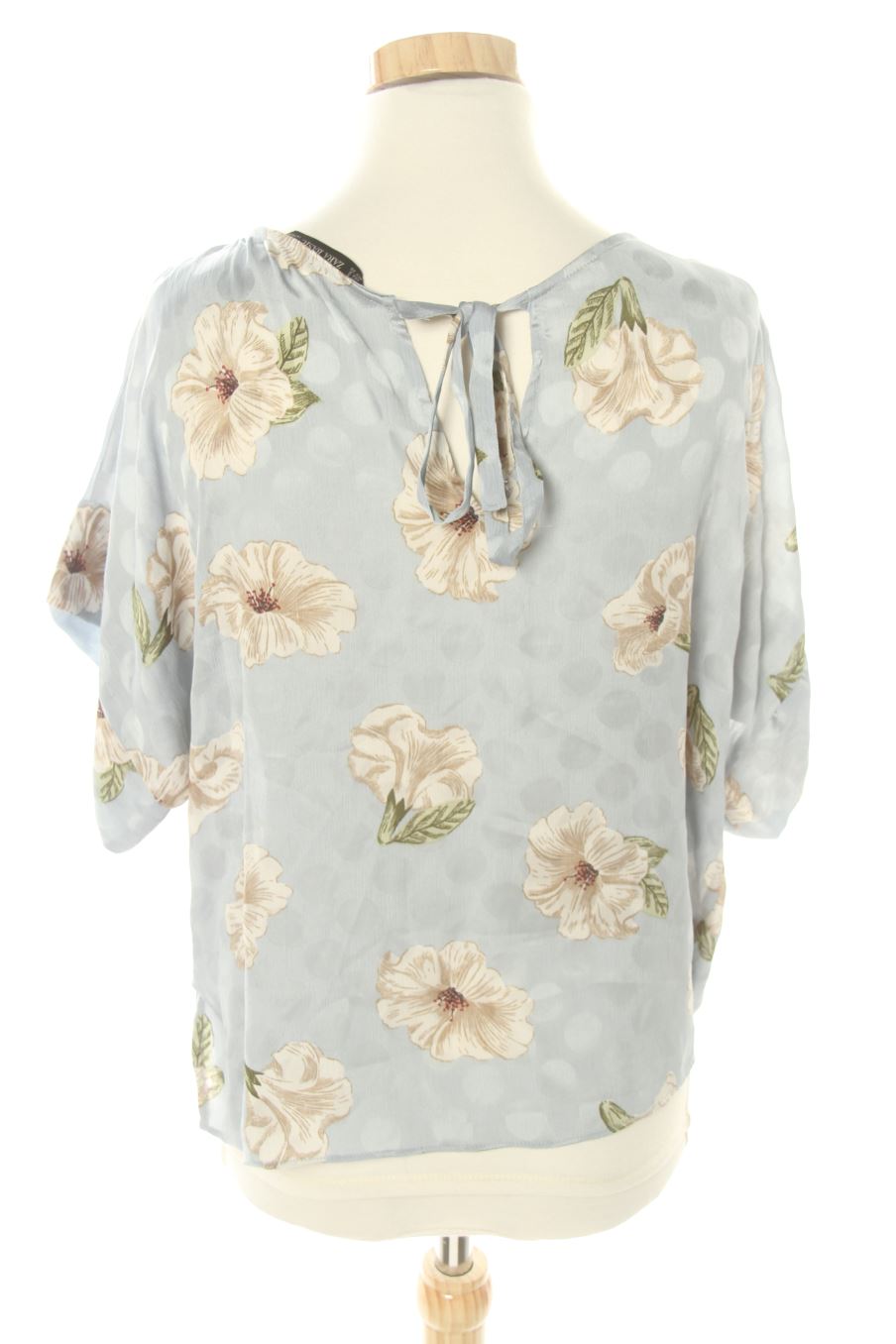Blusa de manga corta de Zara de la talla S, de color flores