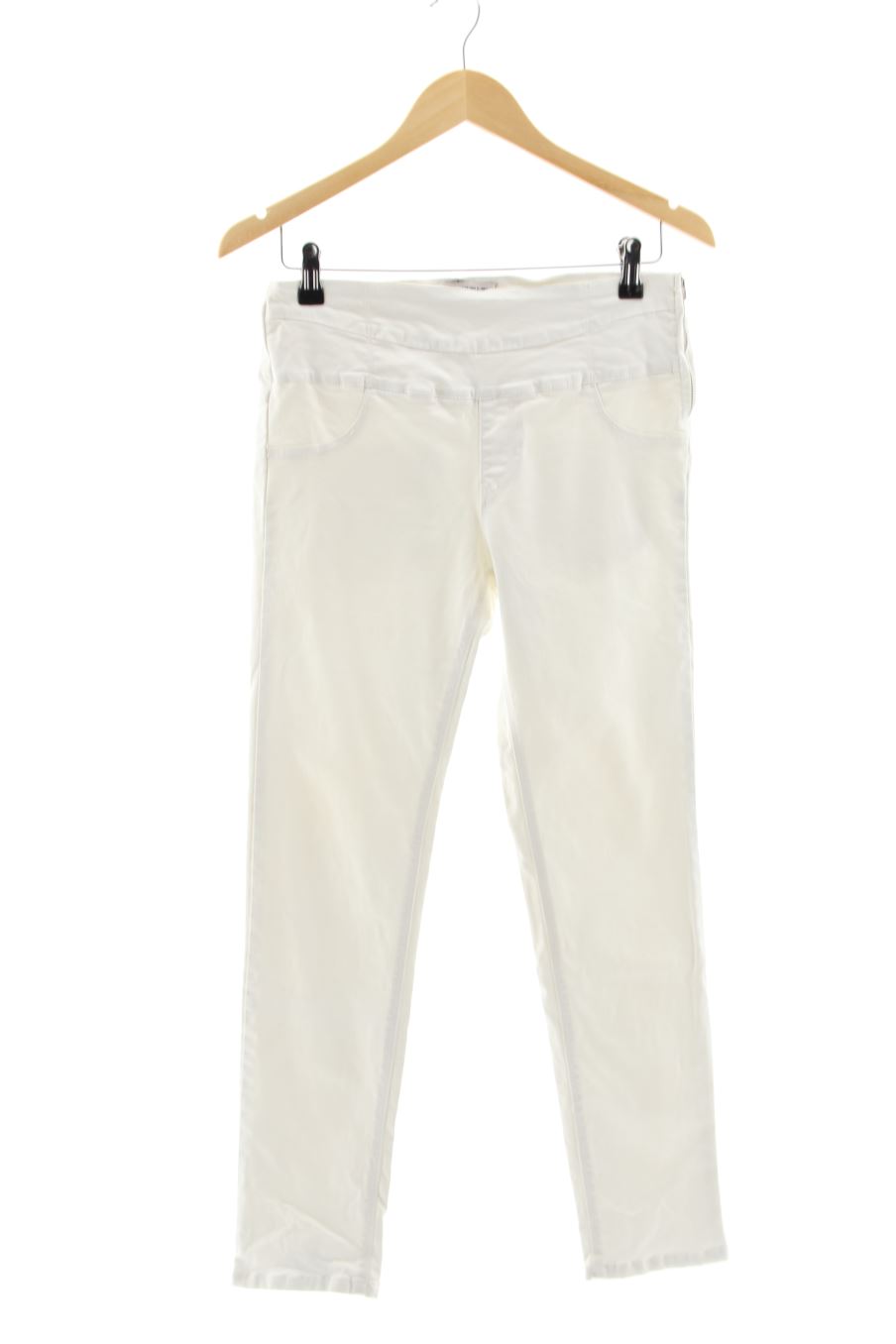 Jeans Stradivarius de la taille 38, de couleur blanc de denim