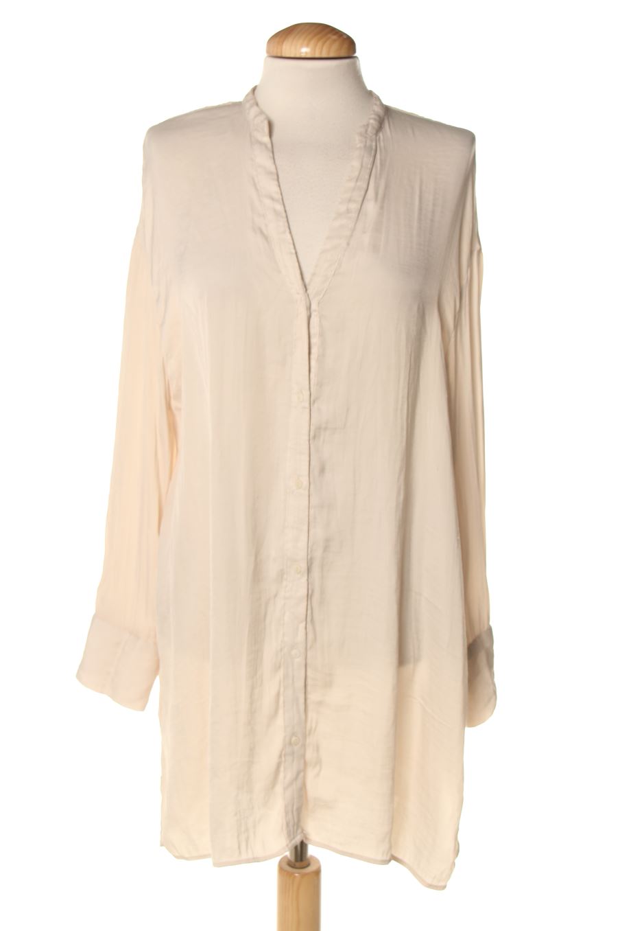 Camisa de Zara de la talla XS, de color beige