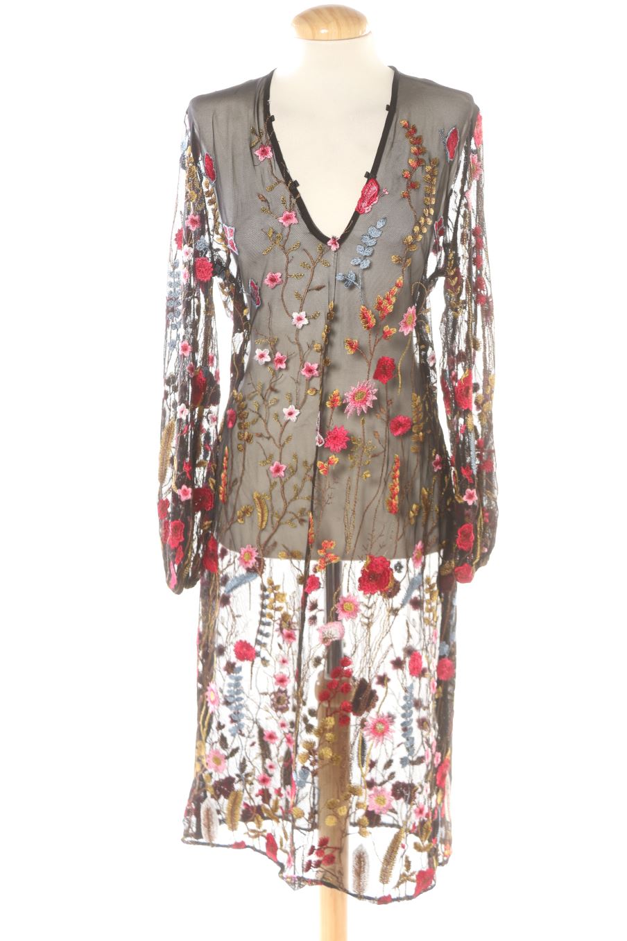 Robe casual Zara de la taille S, de couleur fleurs