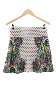 Aufwändiger Rock S Surkana