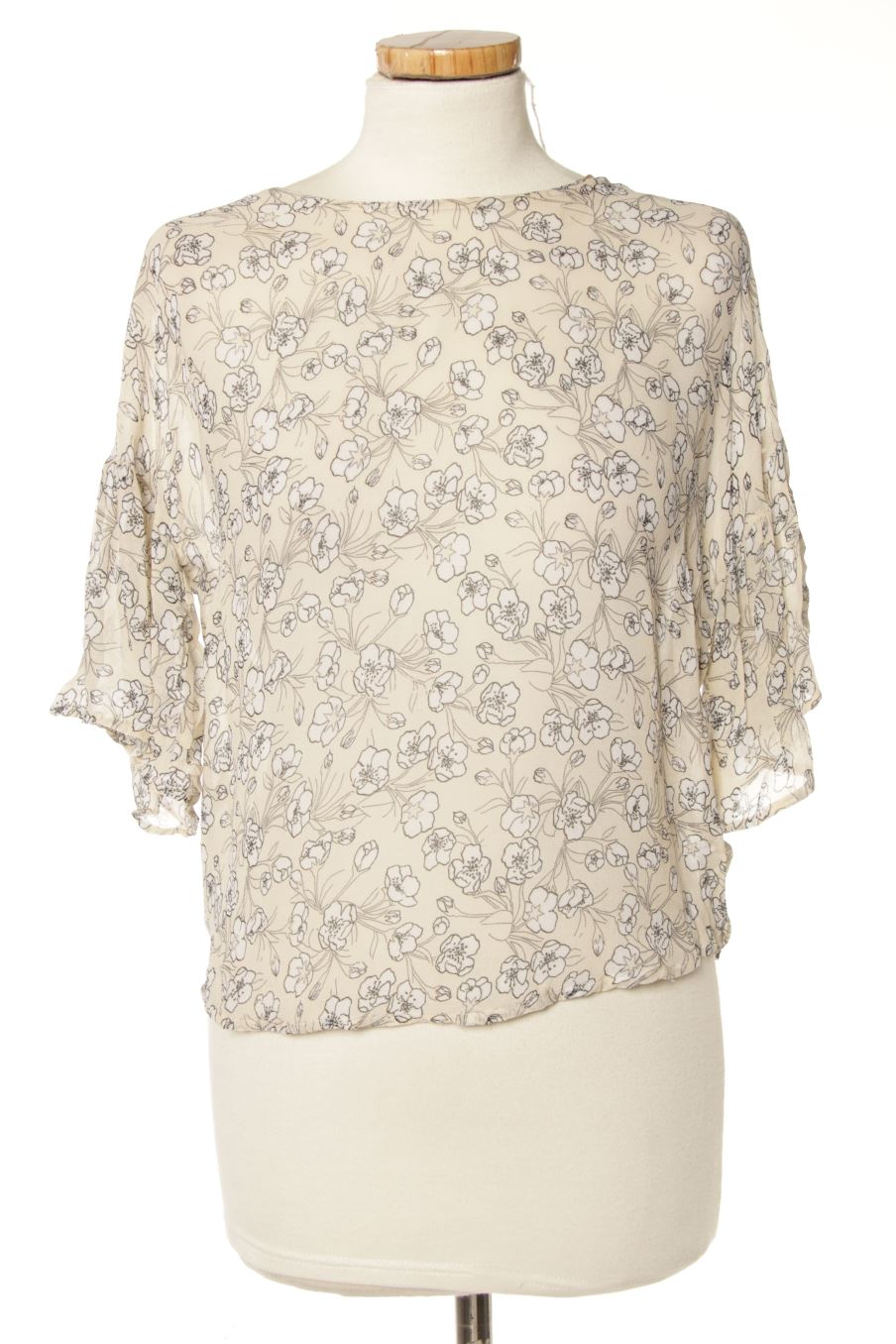 Blouse à manches courtes Mango de la taille S, de couleur fleurs