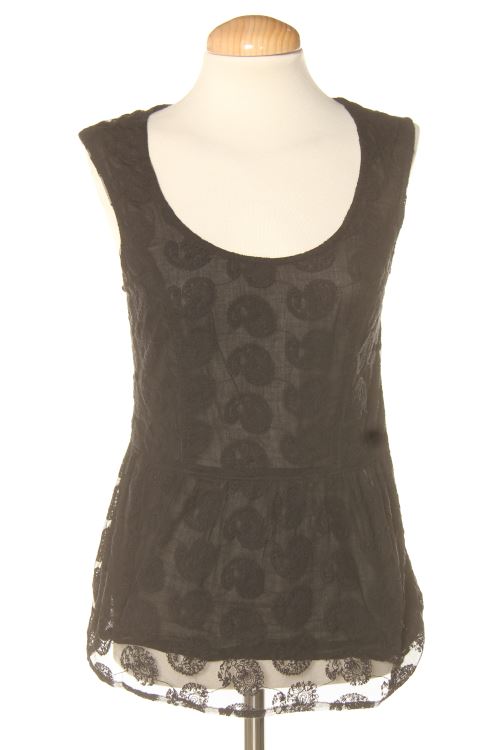 Aufwändiges Top