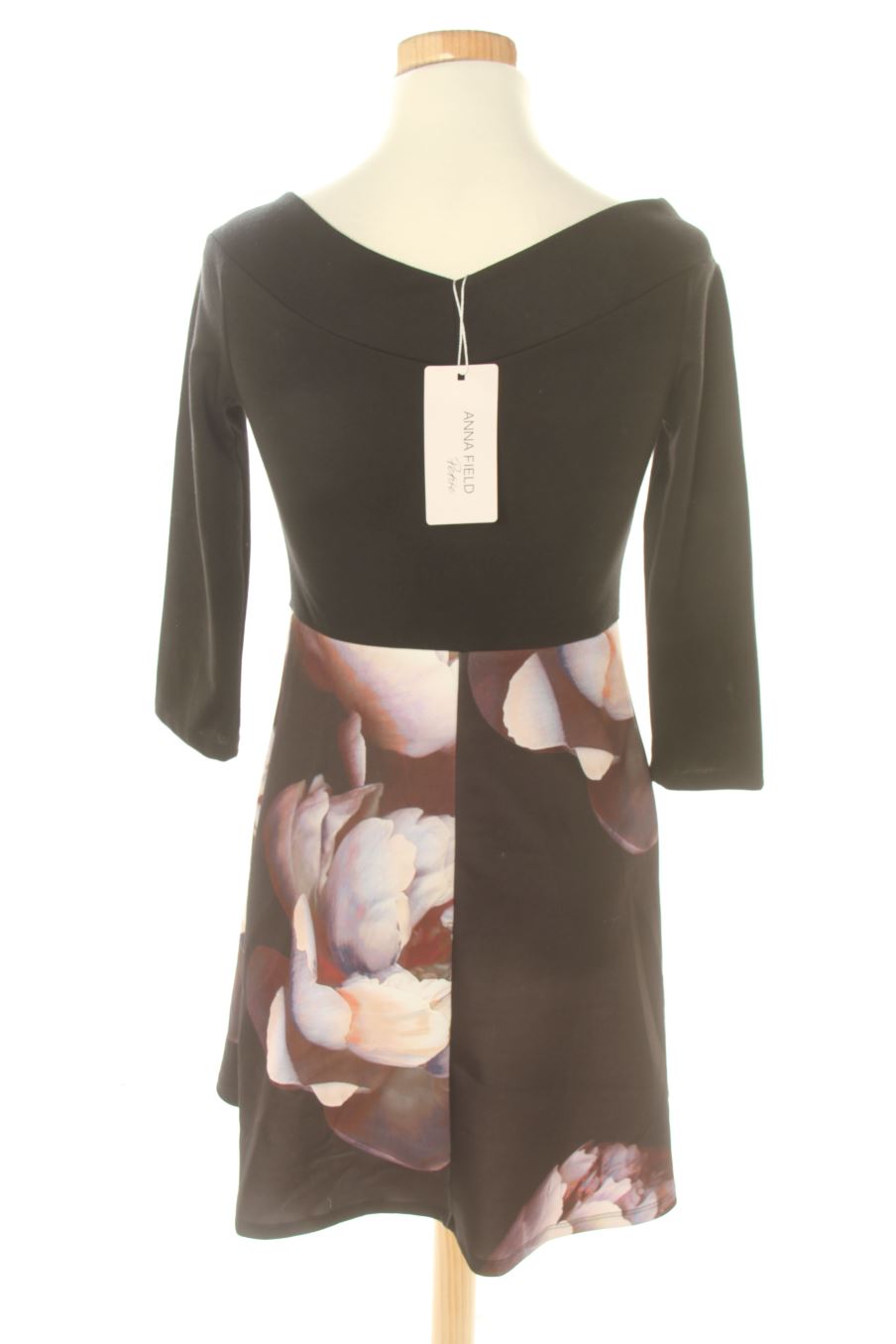 Robe ANNA FIELD de la taille 36, de couleur noir
