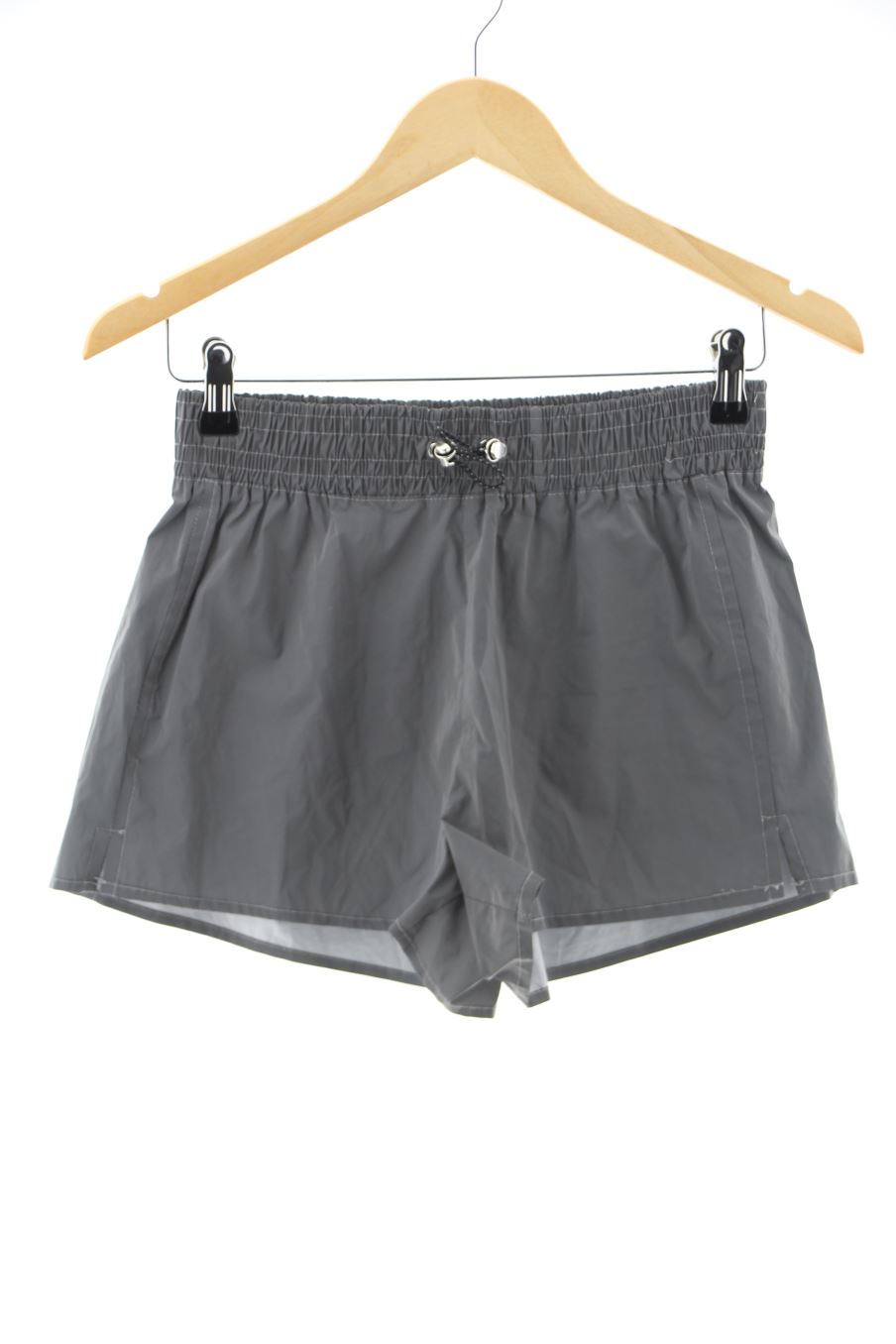 Pantalones cortos de deporte de Bershka de la talla S, de color gris