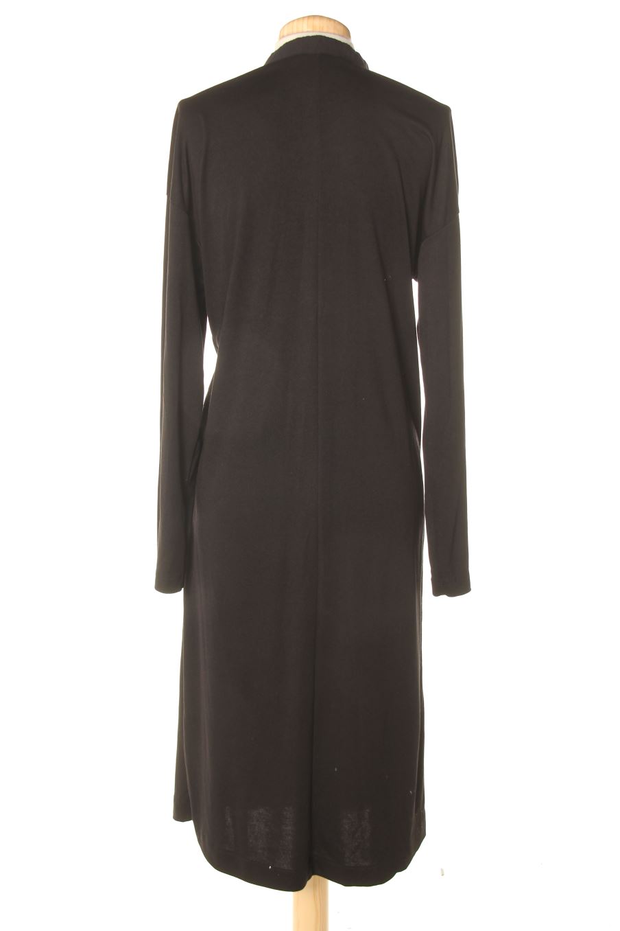 Vestido casual de Trf (ZARA) de la talla S, de color negro