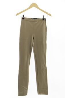 Pantaloni XS Zara, foto 1 di 2