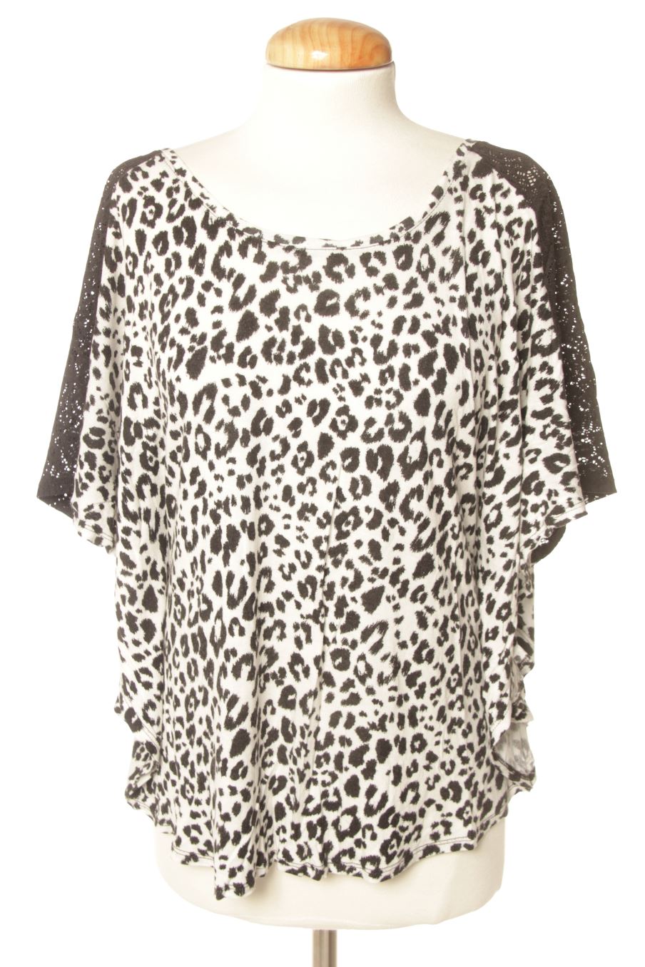 T-shirt H&M de la taille S, de couleur animal print
