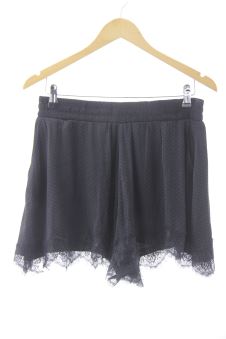 Pantalón corto M Stradivarius