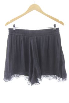 Pantalón corto M Stradivarius