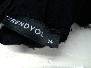 Hose von TRENDYOL Größe 34, Farbe Schwarz, für