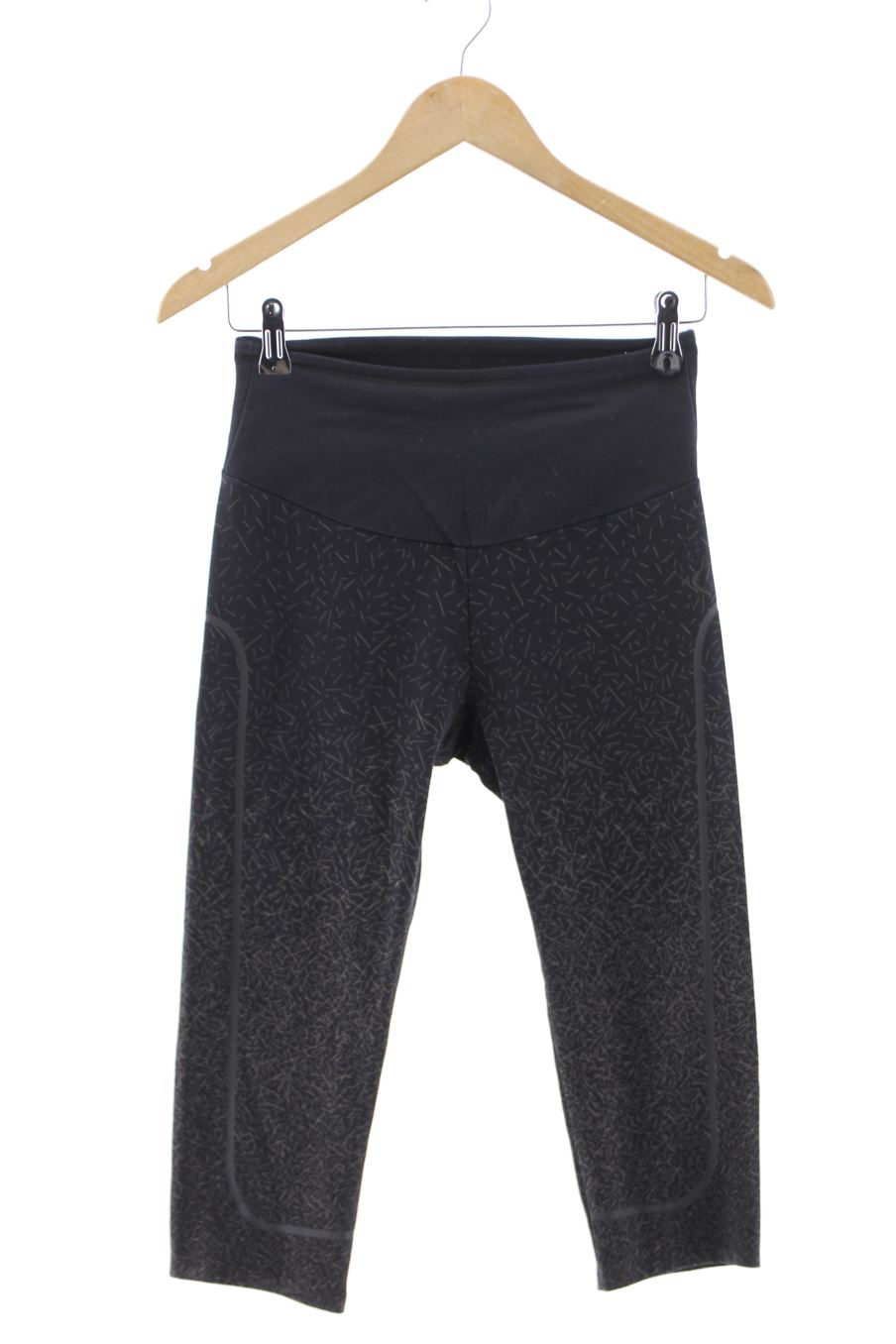 Pantalones cortos de deporte de PERCENTIL de la talla 32, de color negro