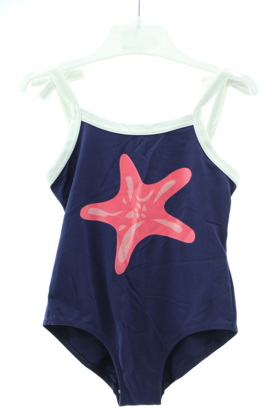 Maillot de bain Benetton de la taille 3 ans avec une étiquette