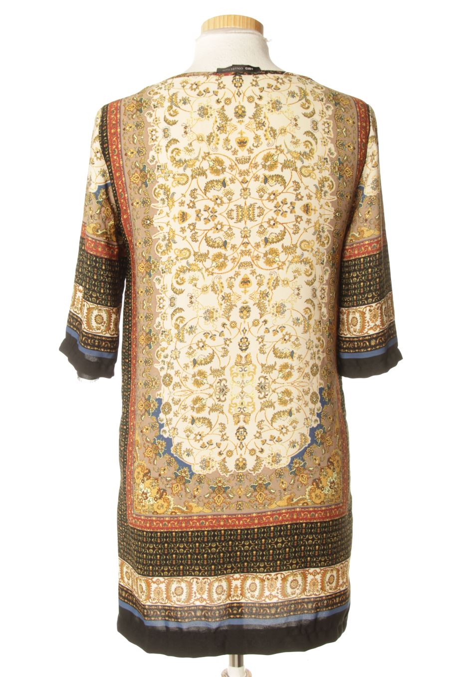 Robe casual Mango de la taille XS, de couleur imprimés