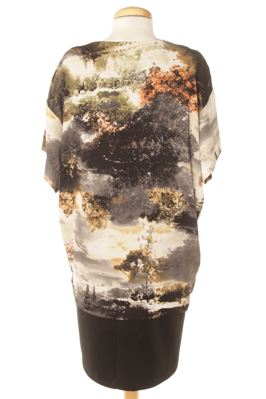 Robe casual Mango de la taille S, de couleur imprimés