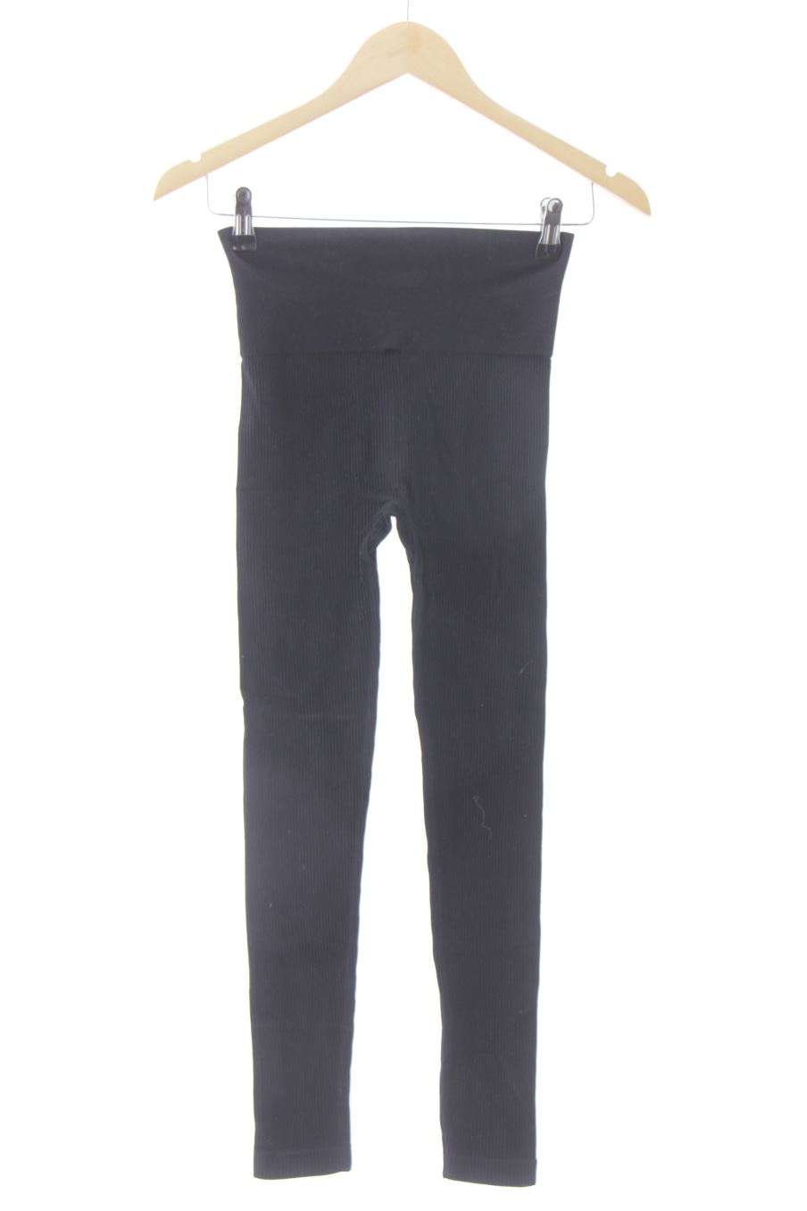 Legging de Stradivarius de la talla S, de color negro