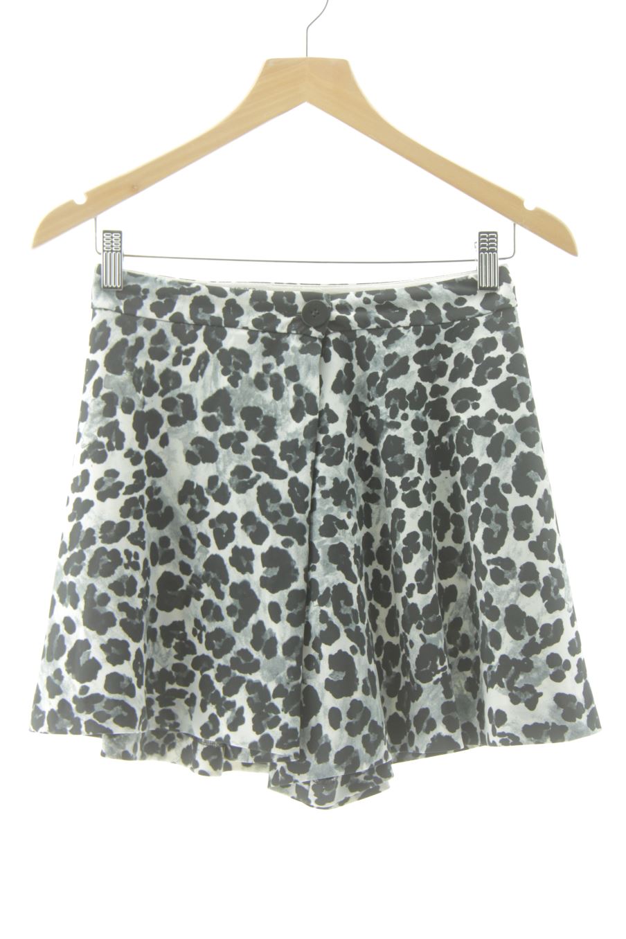 Pantaloni corti de Zara de la talla S, de color stampa animalier