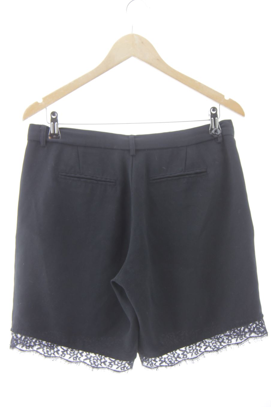 Pantalón corto de DDP de la talla 38, de color negro