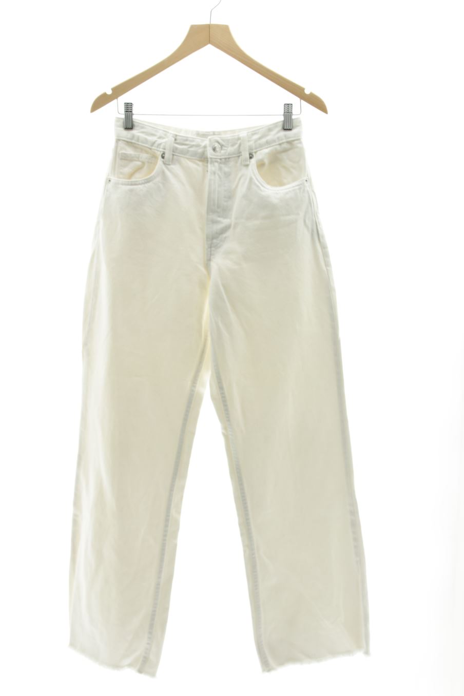 Jeans de Zara de la talla 38, de color bianco