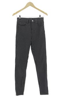 Jeans 36 Stradivarius, foto 1 di 2