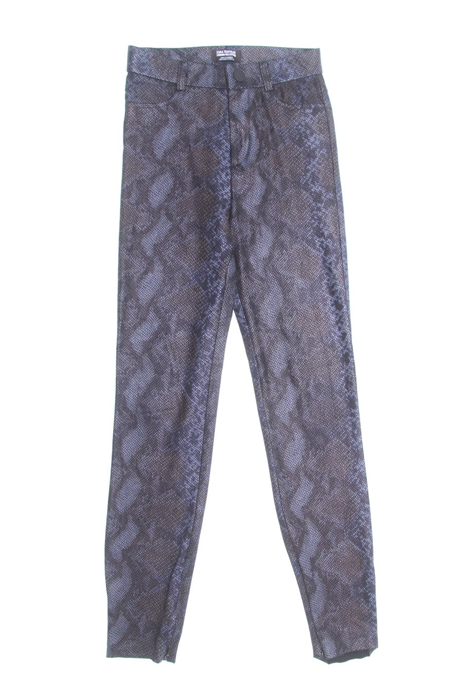 Pantalones de Trf (ZARA) de la talla XS, de color negro