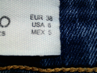 Jeans Mango de la taille 38, de couleur bleu de denim