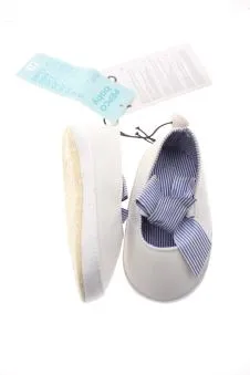 Zapato con suela blanda 21 Pepco