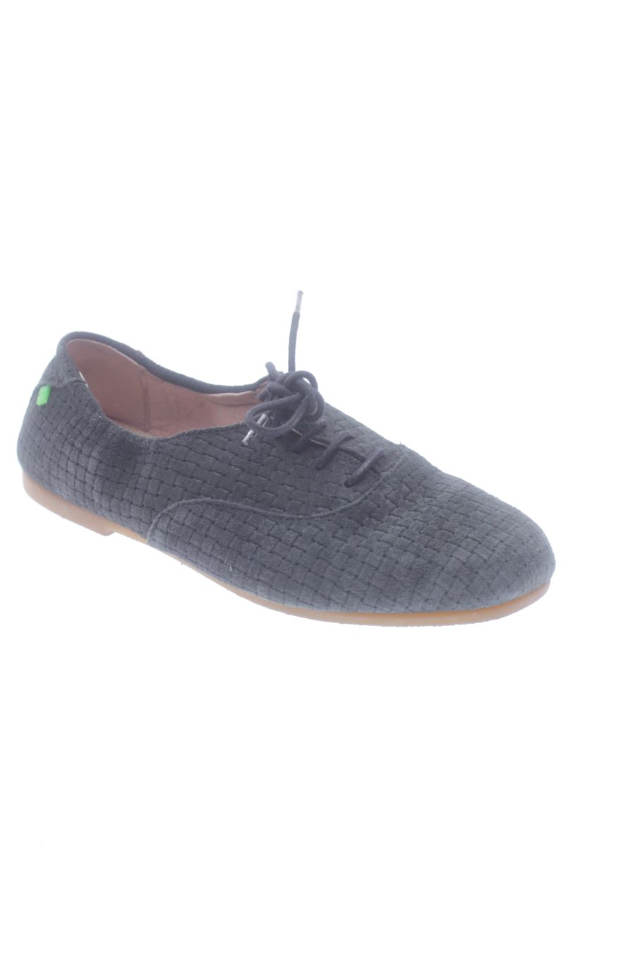 Chaussures plates de NN de la taille 39, de couleur gris de