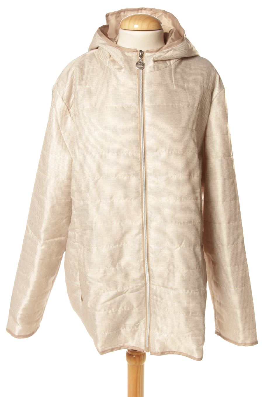 Blouson Damart de la taille 46, de couleur beige