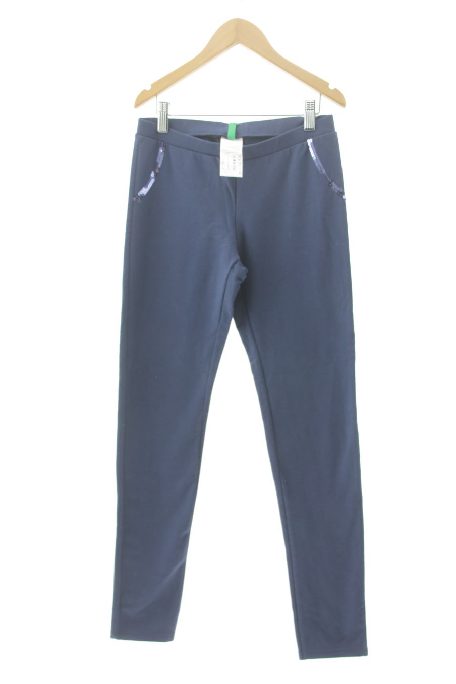 Legging Benetton de la taille 11 ans avec une étiquette