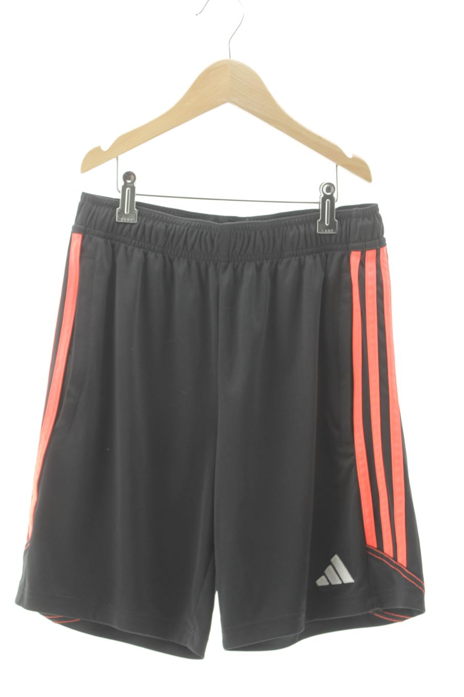 Short Adidas de la taille 13 ans de seconde main