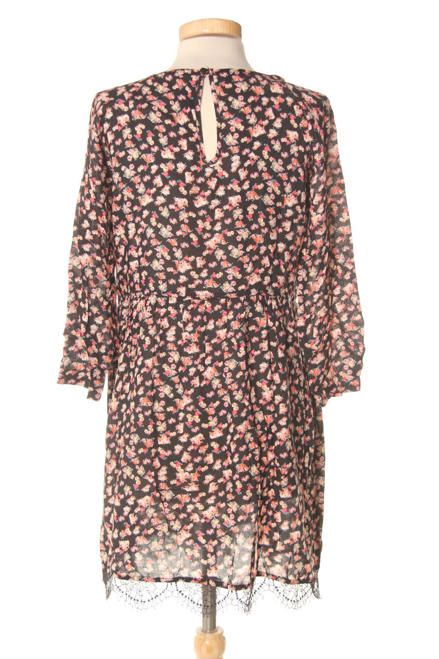 Vestido casual de Pull & Bear de la talla M, de color flores