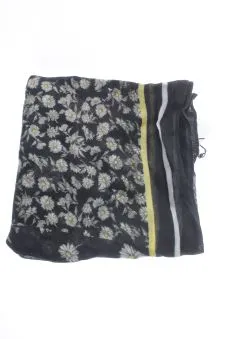 Fular Única Desigual, foto 1 de 2