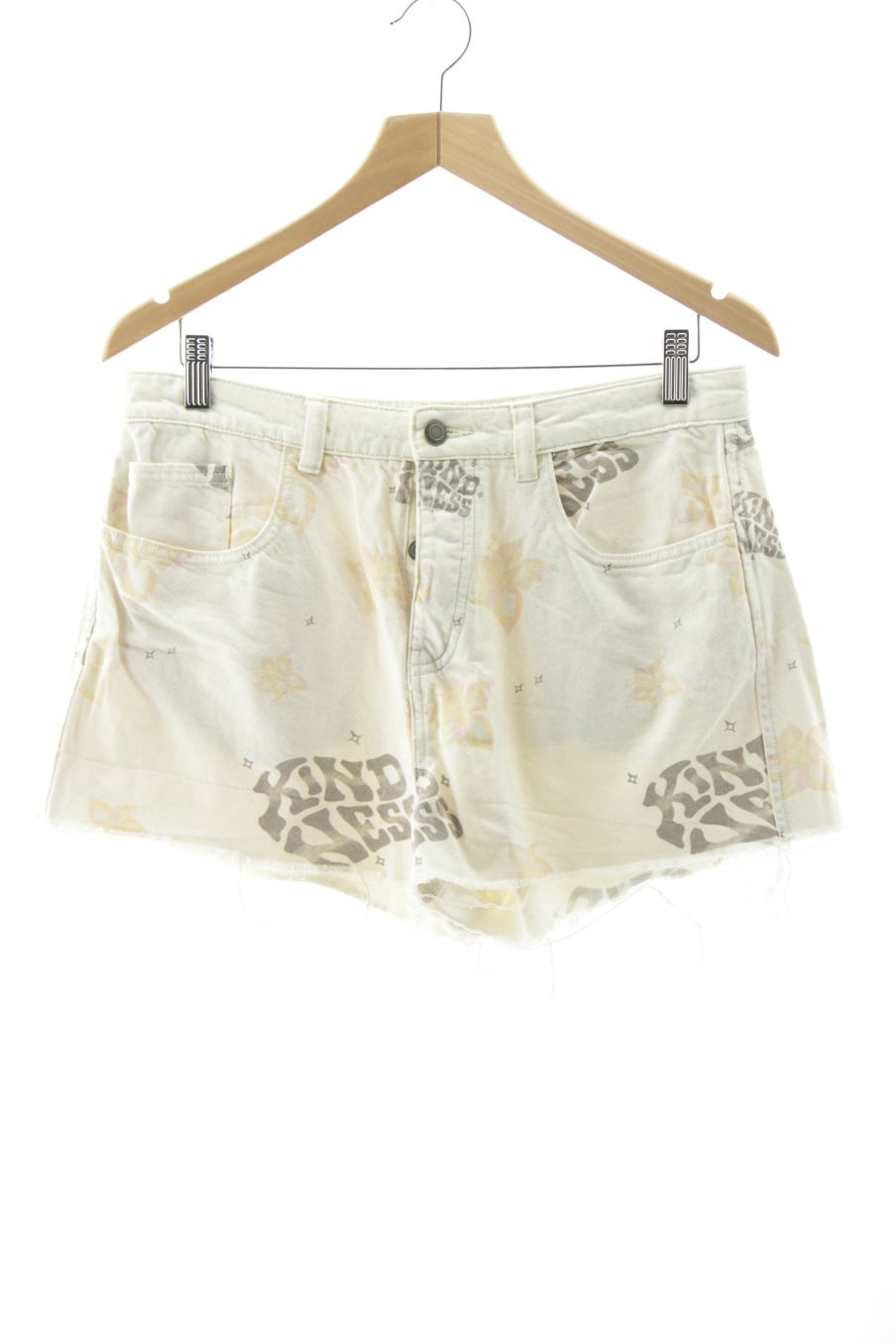 Pantalón corto de Stradivarius de la talla 42, de color blanco