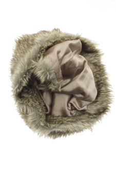 Pelz-oder Fashionkragen Einzelgröße Basement