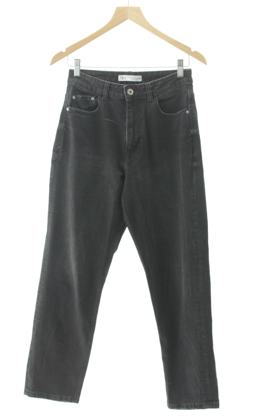 Jeans Zara de la taille 36, de couleur noir de denim
