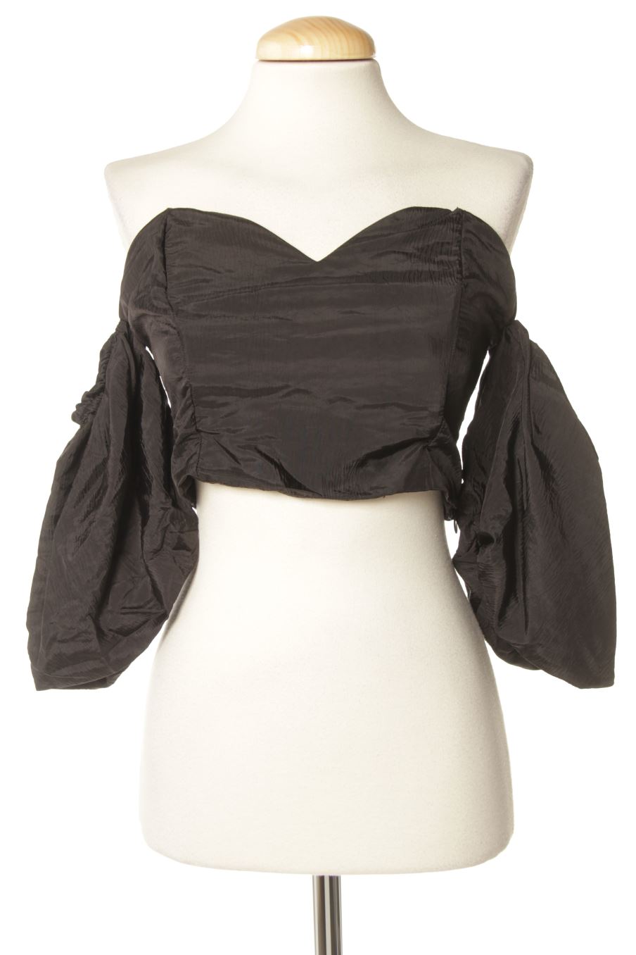 Top Bershka de la taille L, de couleur noir