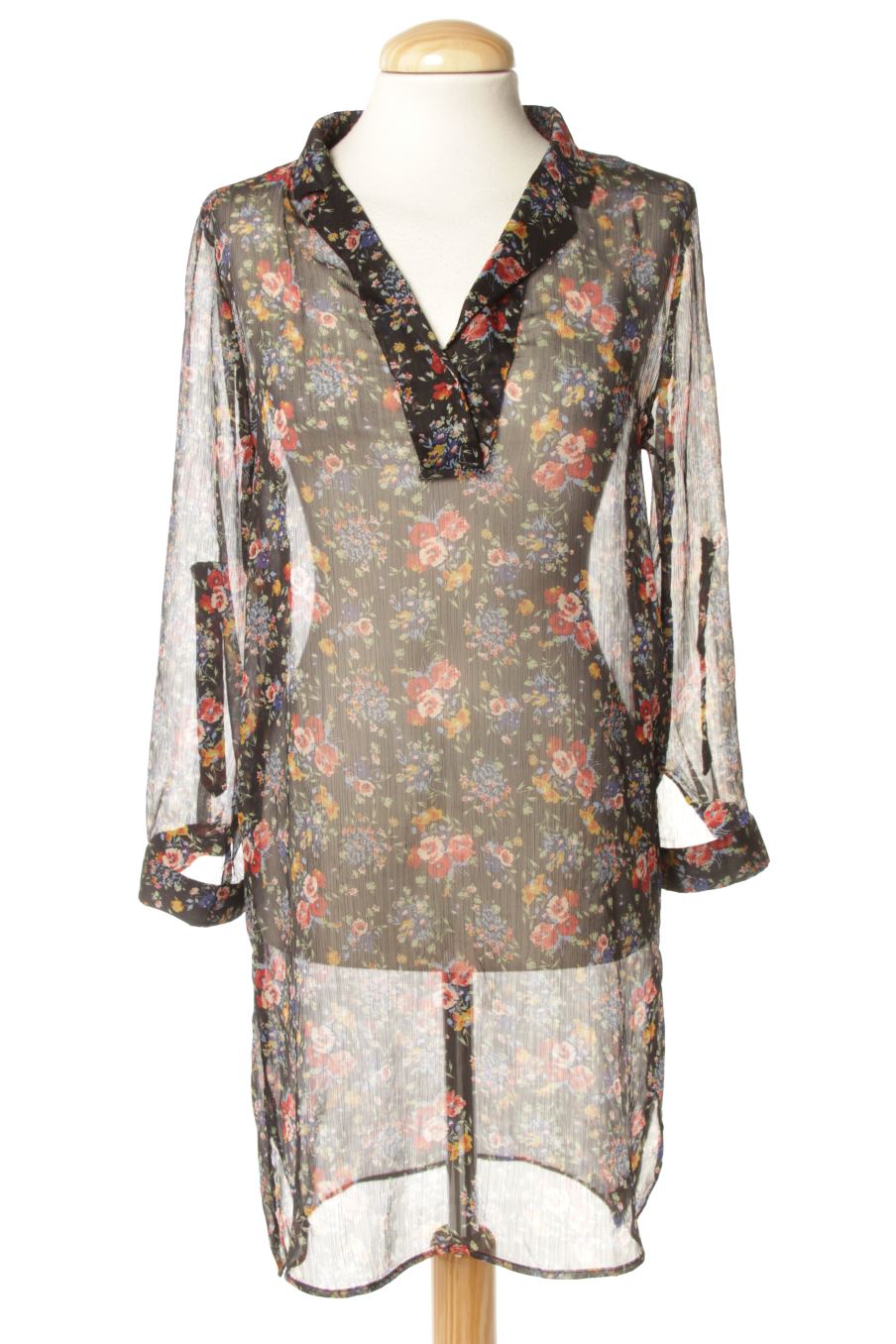 Robe casual Mango de la taille XS, de couleur fleurs