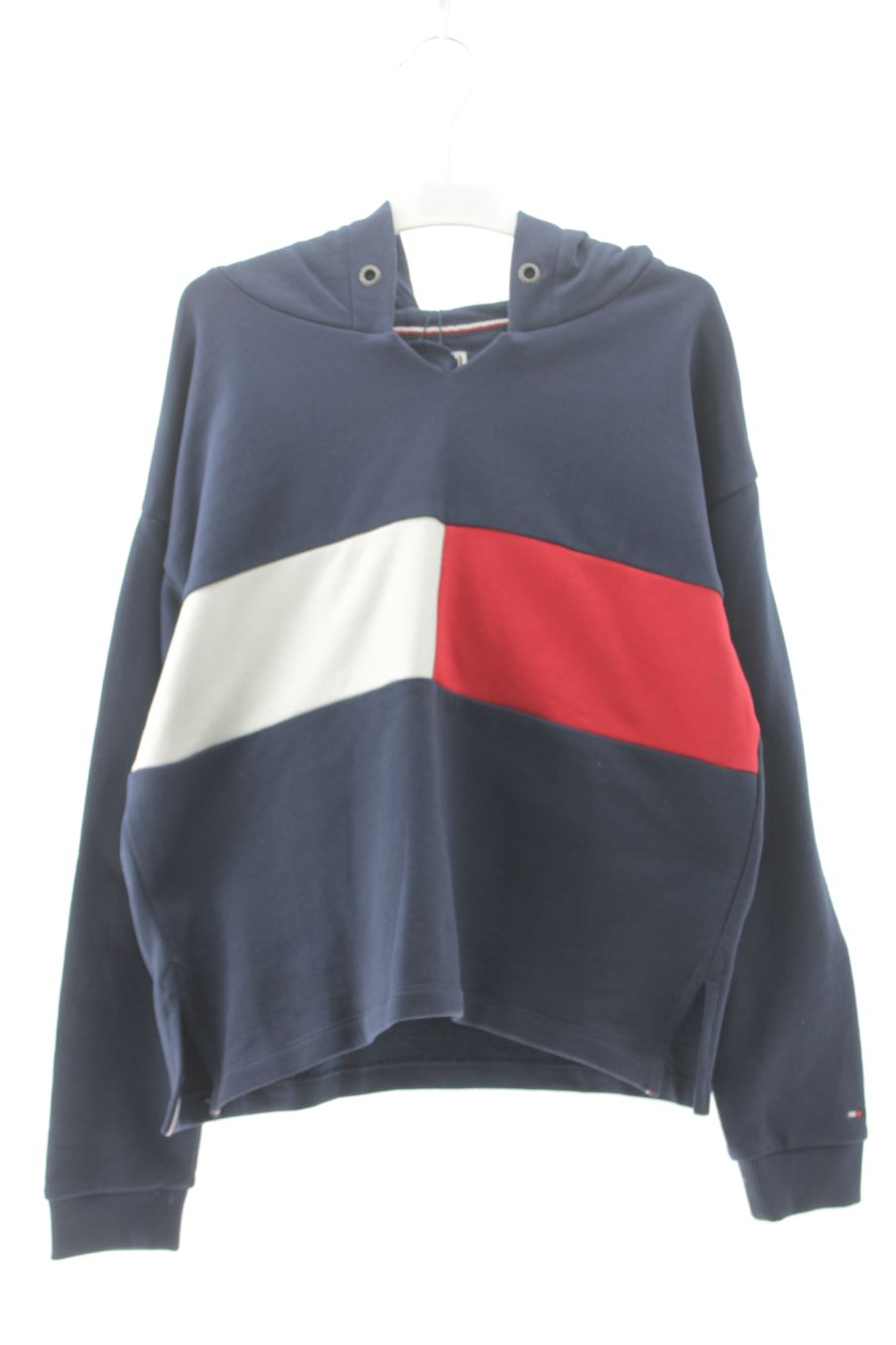 Sweatshirt Tommy Hilfiger de la taille 14 ans avec une étiquette