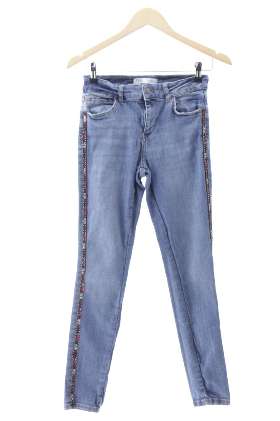 Vaquero de Zara de la talla 38, de color azul de ropa vaquera
