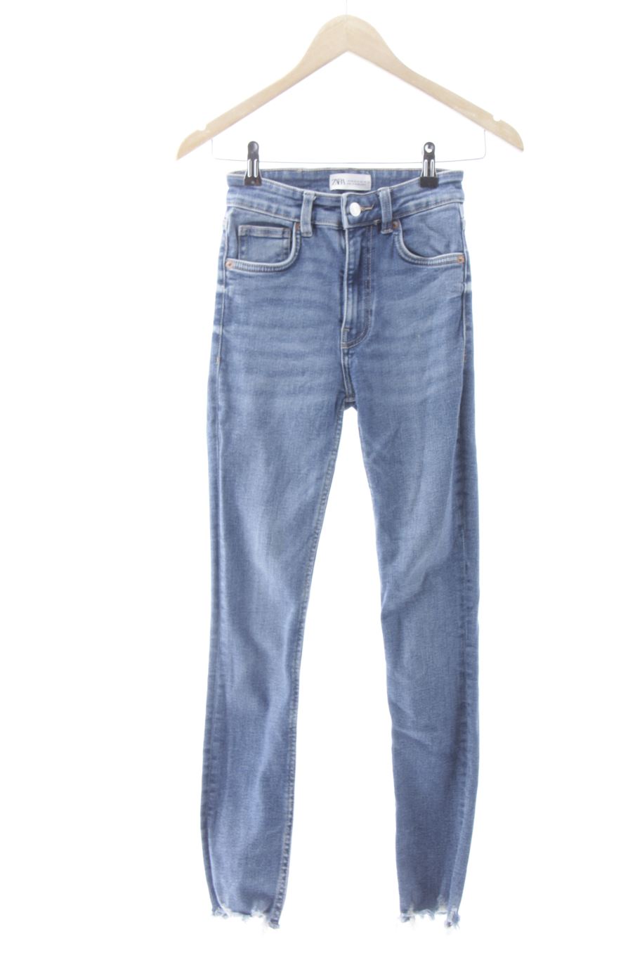 Jeans Zara de la taille 32, de couleur bleu de denim